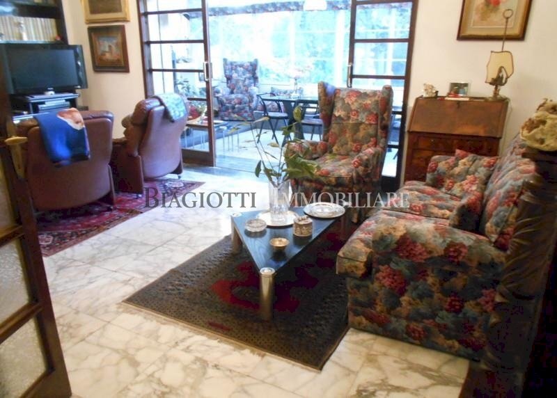 aHR0cDovL3d3dy5mcmFuZ2VyaW5pbW1vYmlsaWFyZS5pdC9pbW - Semi-detached house Livorno - photo 2