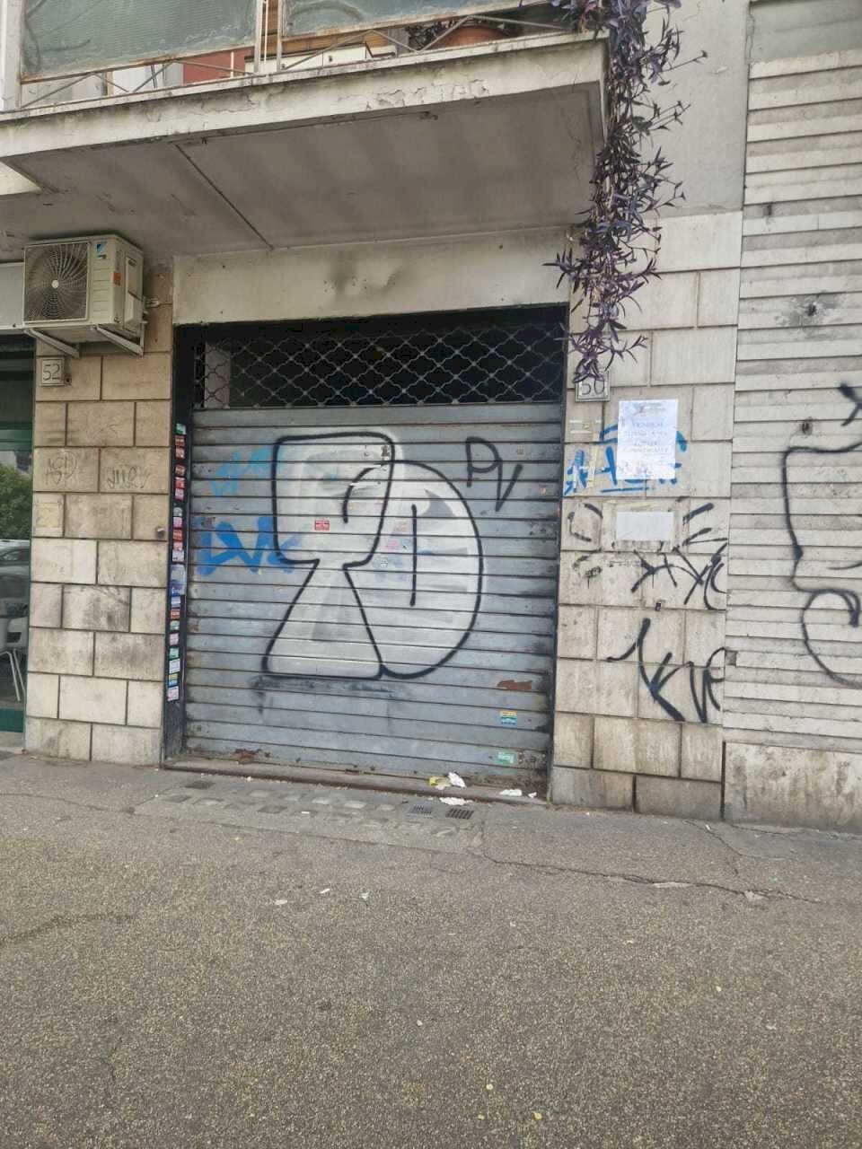 Locale - Locale Commerciale Viale Dei Salesiani, Roma - foto 1