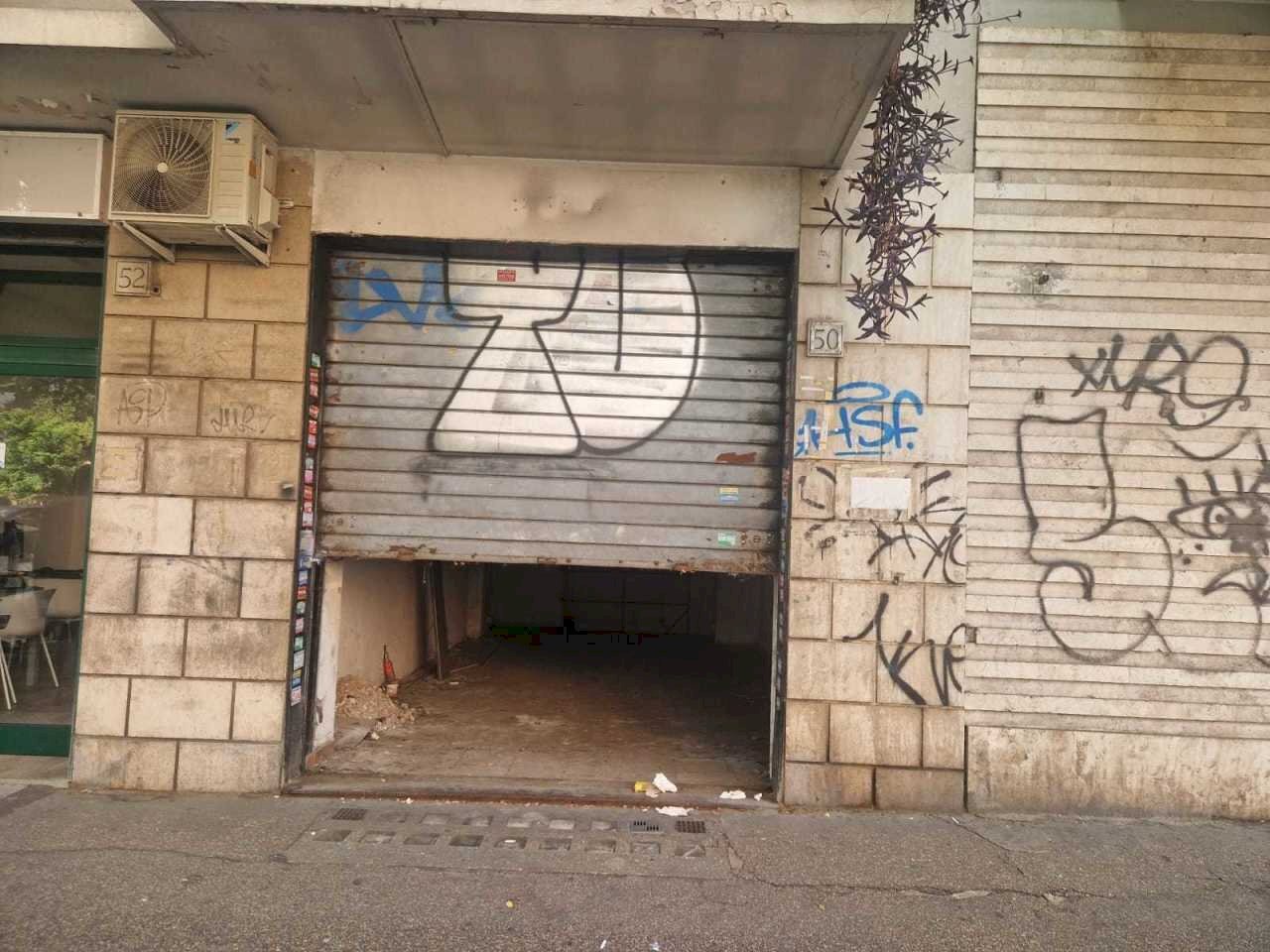 serranda - Locale Commerciale Viale Dei Salesiani, Roma - foto 2