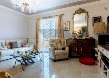 Salone - Attico Viale della Repubblica 223, Marino - foto 2