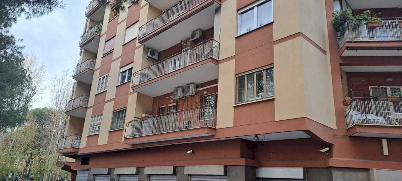 Palazzo - Quadrilocale Via Mario Chiri, Roma - foto 2