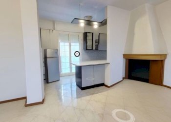 sala senza mobili.JPG - Appartamento Viale Malaspina 103, Fosdinovo - foto 4