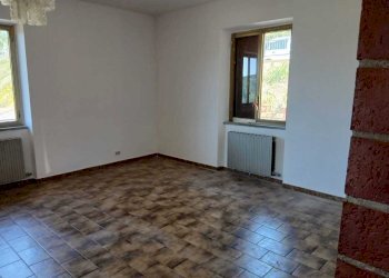 WhatsApp Image 2026-06-26 at 10.34.18 - Quadrilocale Fosdinovo - foto 2