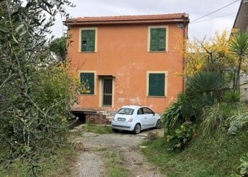 PHOTO-2022-11-12-10-28-09.jpg - Villa Santo Stefano di Magra - foto 1