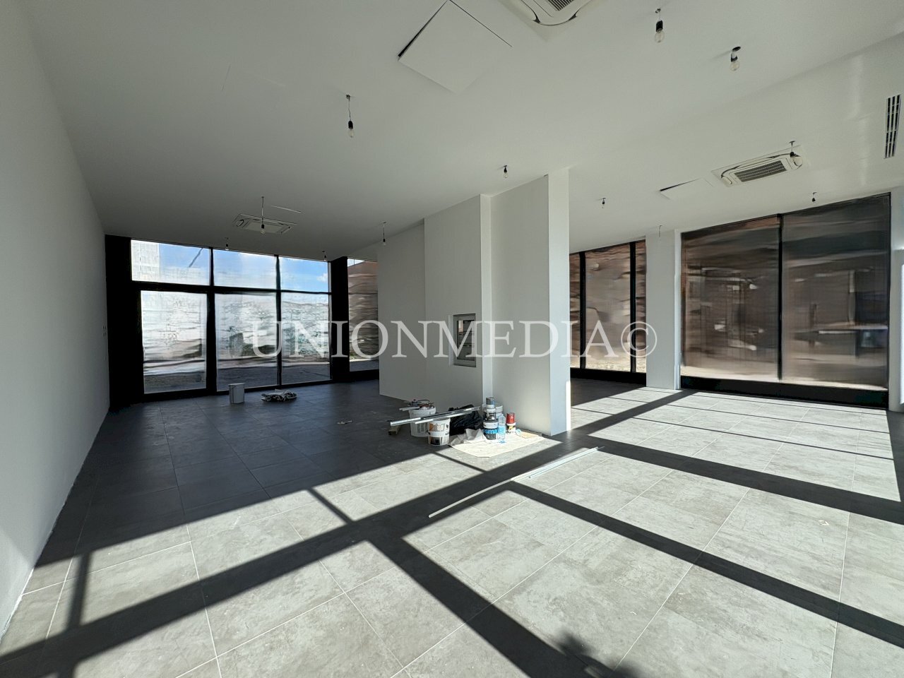 IMG_5422.JPG - Locale Commerciale Sarzana - foto 1