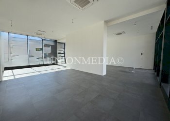 IMG_5424.JPG - Locale Commerciale Sarzana - foto 3