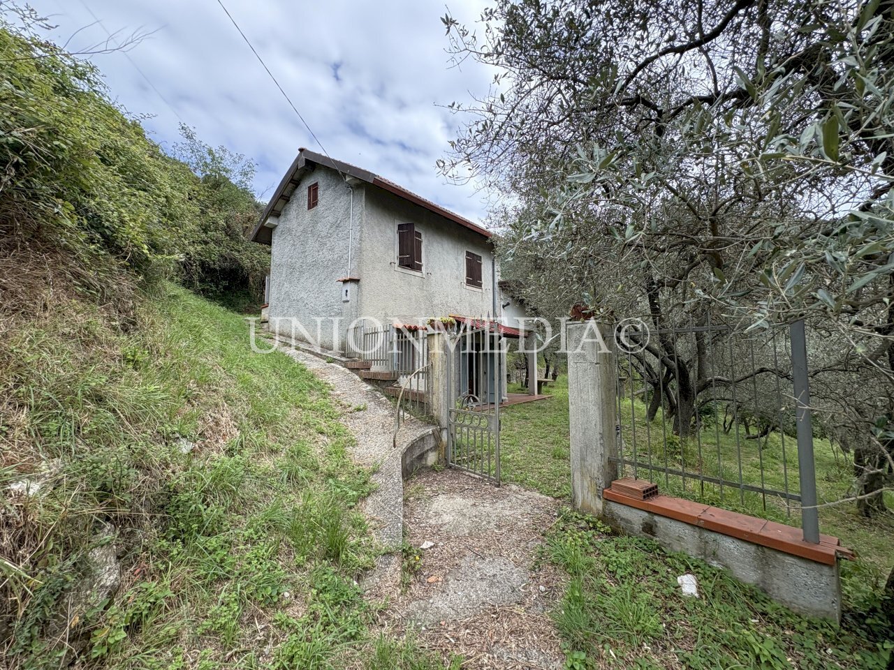 1 rustico fosdinovo.jpg - Rustic Via Carignano, Fosdinovo - photo 1