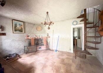 6 rustico fosdinovo.jpg - Rustic Via Carignano, Fosdinovo - photo 6