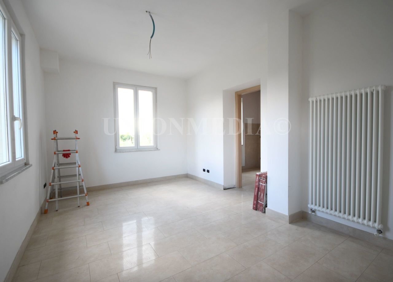 2.jpg - Four-room apartment Vicolo turì, Sarzana - photo 2