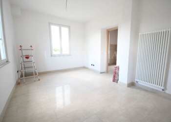 1.jpg - Quadrilocale Vicolo turì, Sarzana - foto 16