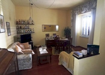 soggiorno P. T.jpg - Quadrilocale Via Canale, Castelnuovo Magra - foto 1