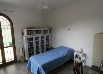 10 camera.jpg - Casa semi indipendente Luni - foto 10