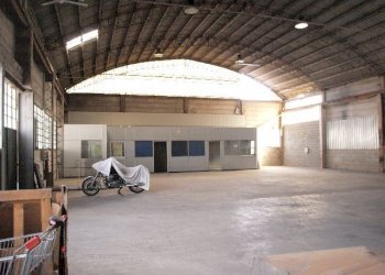 1 - Capannone Castelnuovo Magra - foto 3