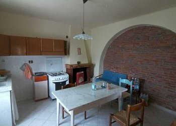 12.jpg - Casa semi indipendente Castelnuovo Magra - foto 1