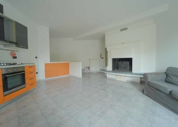 DSC00647.jpg - Appartamento Via Andrea Costa 133, Santarcangelo di Romagna - foto 7