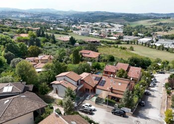 DJI_20250827150130_0025_D.jpg - Villa a Schiera Via Rigardara 11, Coriano - foto 8
