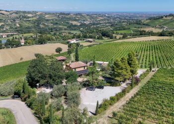 DJI_20250805114322_0008_D.jpg - Villa Via Roma 14A, Borghi - foto 2