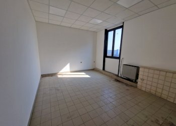 20250821_100250.jpg - Locale Commerciale Via della Liberazione, San Mauro Pascoli - foto 13