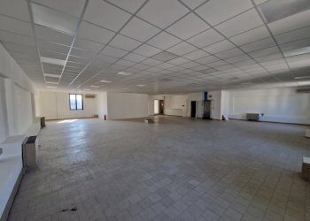 20250821_100321.jpg - Locale Commerciale Via della Liberazione, San Mauro Pascoli - foto 16