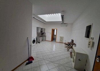 WhatsApp Image 2025-06-09 at 11.58.44 (1).jpeg - Ufficio Via Marecchiese 152, Rimini - foto 3