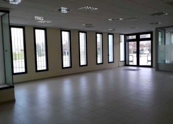 WhatsApp Image 2025-05-30 at 12.02.57.jpeg - Ufficio Via per Poviglio 16, Reggio nell'Emilia - foto 5