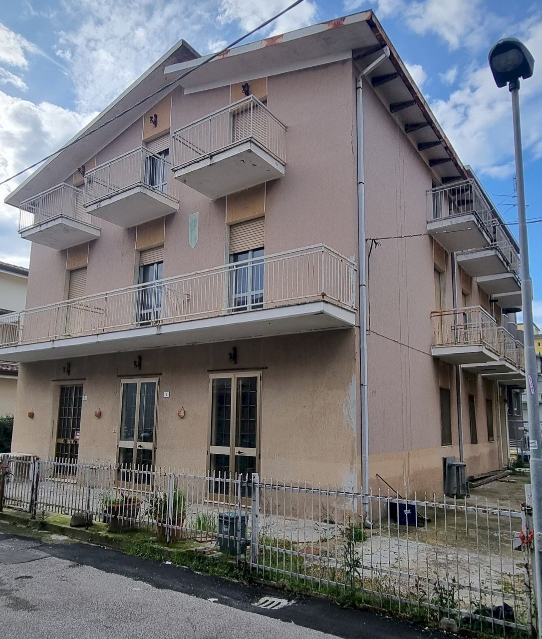 Immagine WhatsApp 2025-03-12 ore 16.15.48_6b877952 - Villa Trifamiliare Viale Viareggio 14, Rimini - foto 1