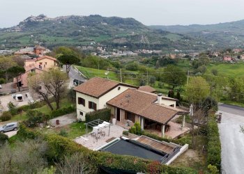 DJI_20260410151901_0081_D.jpg - Villa Via Colombarina 17, Poggio Torriana - foto 4