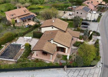 DJI_20260410151920_0083_D.jpg - Villa Via Colombarina 17, Poggio Torriana - foto 6