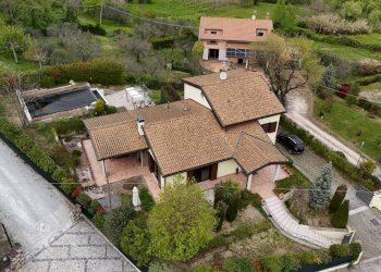 DJI_20260410151928_0084_D.jpg - Villa Via Colombarina 17, Poggio Torriana - foto 7