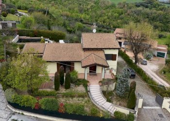 DJI_20260410151936_0085_D.jpg - Villa Via Colombarina 17, Poggio Torriana - foto 8