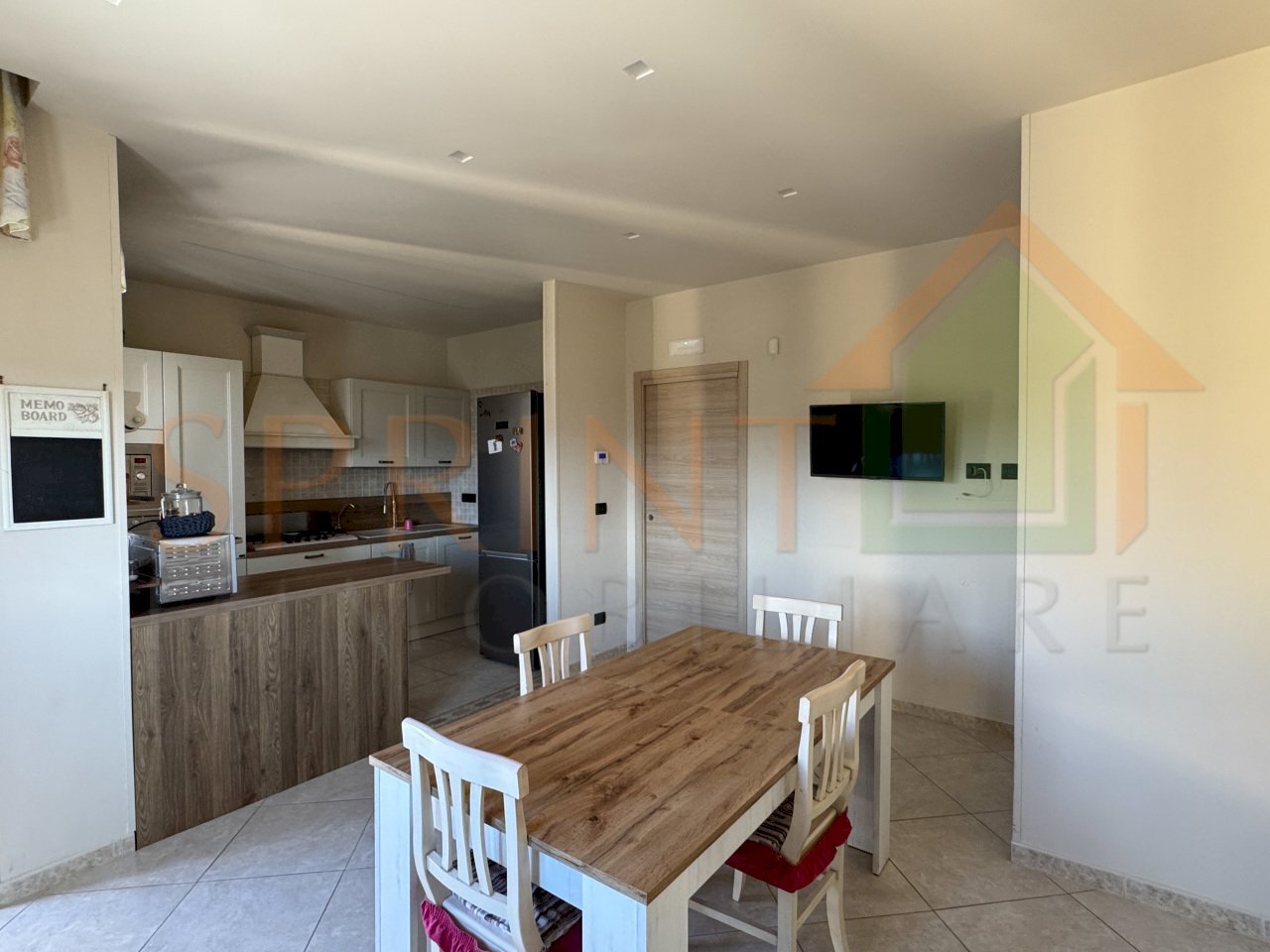 2.jpg - Four-room apartment Monopoli - photo 3