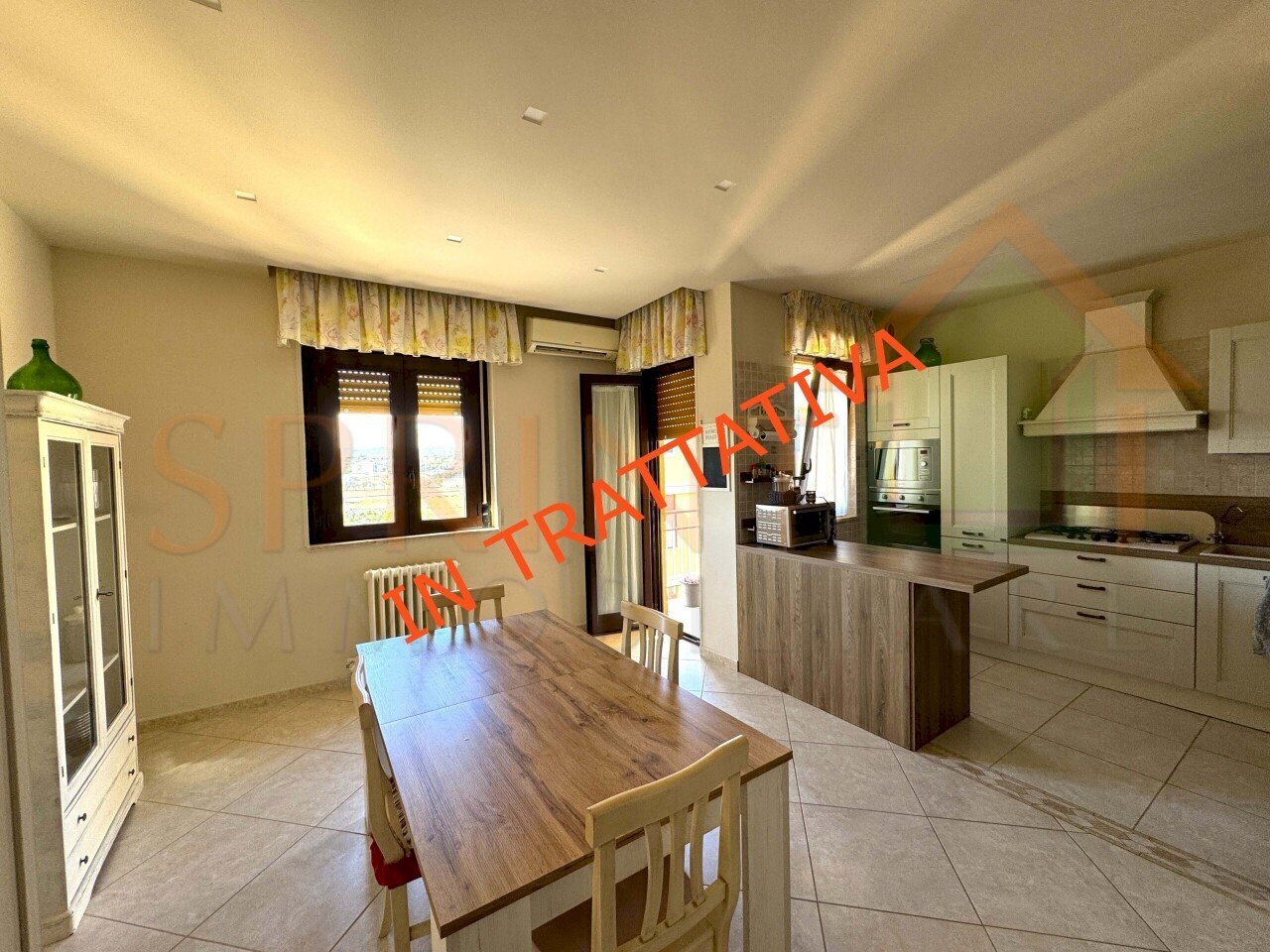 1 IN TRATTATIVA .jpg - Four-room apartment Monopoli - photo 1