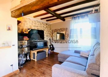 WhatsApp Image 2025-07-01 at 11.49.02.jpeg - Portion of a house Via Stazione 25, Follo - photo 16