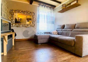 WhatsApp Image 2025-07-01 at 11.49.02 (2).jpeg - Portion of a house Via Stazione 25, Follo - photo 17