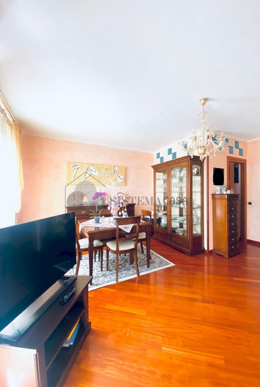 28.jpeg - Four-room apartment Via Brigate partigiane 94, Follo - photo 3