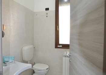 bagno - Ufficio Via Arturo Toscanini 26, Poggio Renatico - foto 14