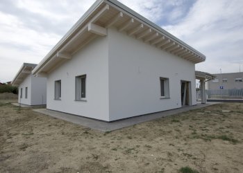 facciata - Villa a Schiera Via XXV Maggio 1915, Galliera - foto 20