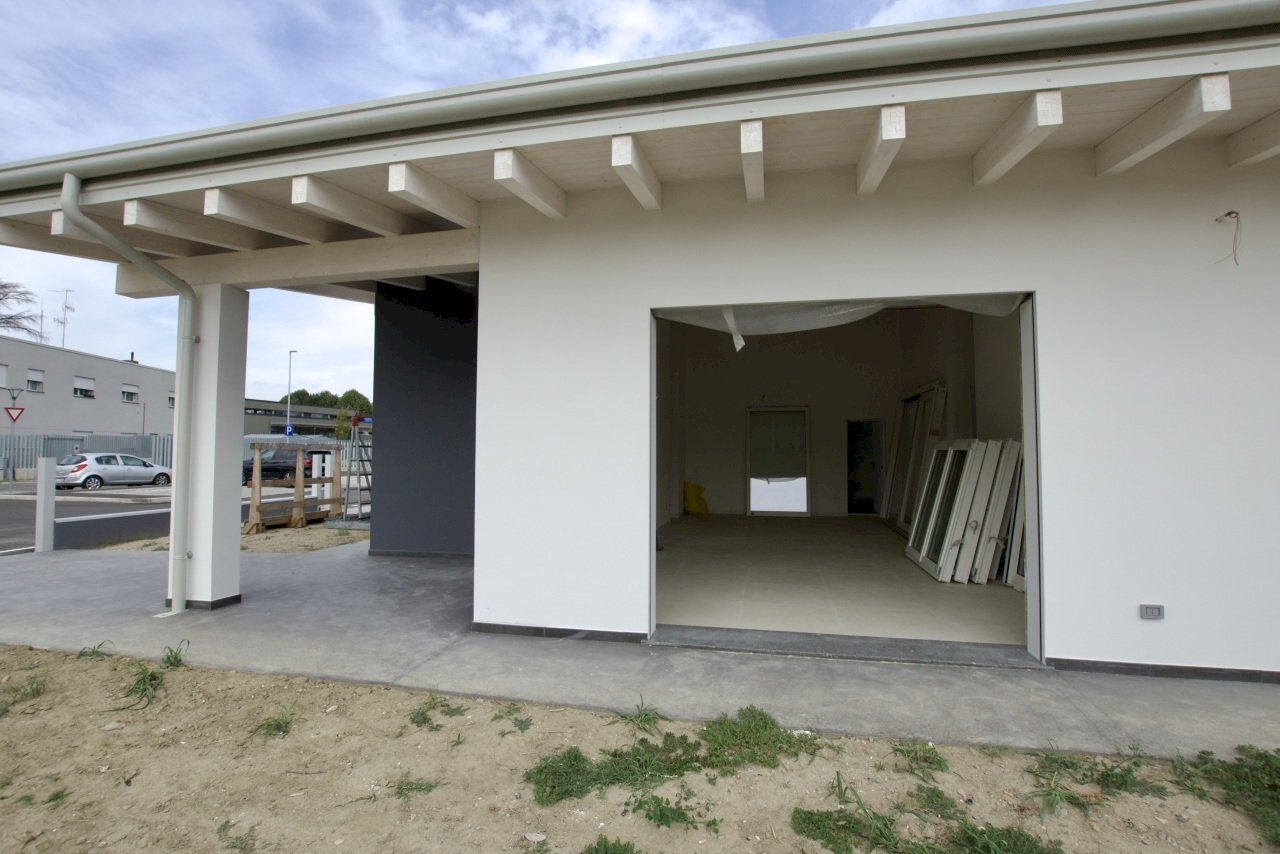 facciata - Villa a Schiera Via XXV Maggio 1915, Galliera - foto 1