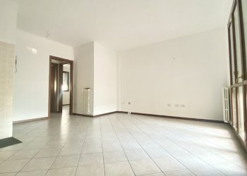 zona giorno - Bilocale via Ariosto 7, Cento - foto 1