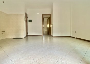 zona giorno - Bilocale via Ariosto 7, Cento - foto 18