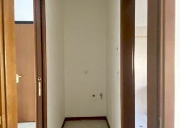 vano lavanderia - Bilocale via Ariosto 7, Cento - foto 21