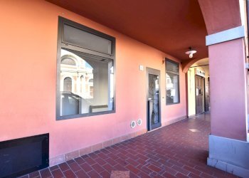 facciata - Commercial Premises Via XX Settembre 40, San Pietro in Casale - photo 1