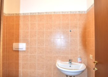 bagno - Commercial Premises Via XX Settembre 40, San Pietro in Casale - photo 11
