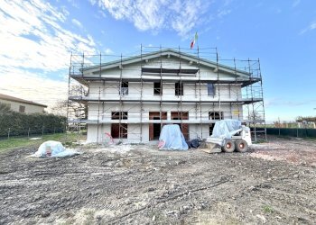 facciata - Villa a Schiera Via XX Settembre 74, Poggio Renatico - foto 9