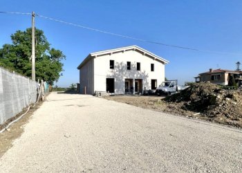 facciata - Villa a Schiera Via XX Settembre 74, Poggio Renatico - foto 25
