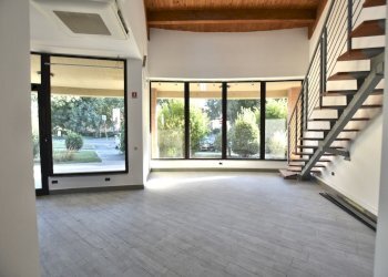 Ufficio piano terra.JPG - Commercial Premises via Vinicio Pescerelli 99, San Pietro in Casale - photo 1