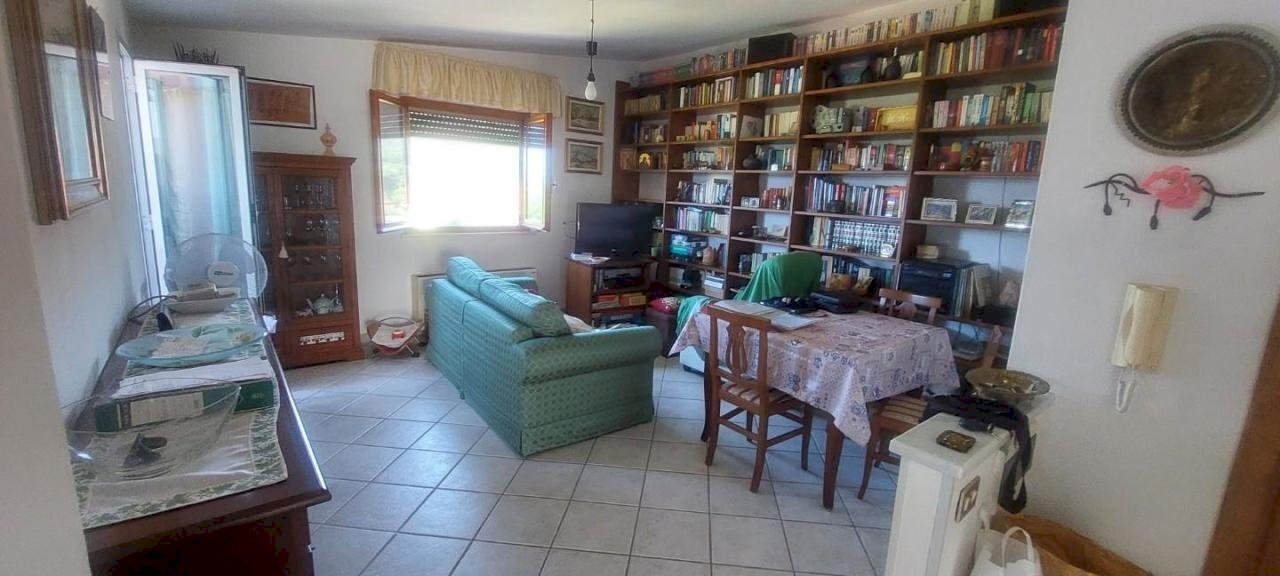 lu1.jpg - Mansarda Luni - foto 2