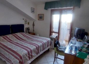 lu5.jpg - Mansarda Luni - foto 6