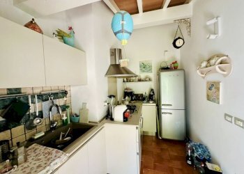 am15.jpg - Porzione di casa Ameglia - foto 16