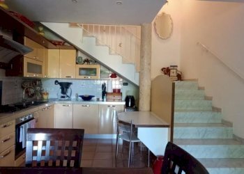 ca10.jpg - Townhouse Castelnuovo Magra - photo 9